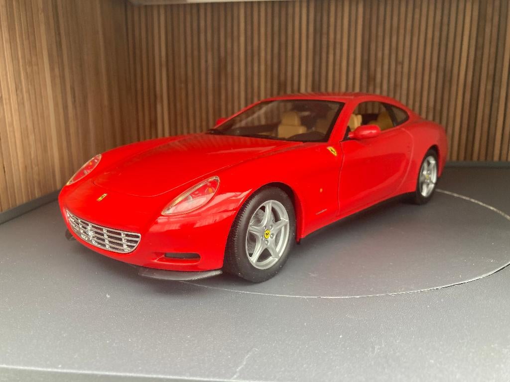 Ferrari 612 Scaglietti 1:18 Hot Wheels Rood MJ, Ophalen of Verzenden, Zo goed als nieuw, Auto, Hot Wheels