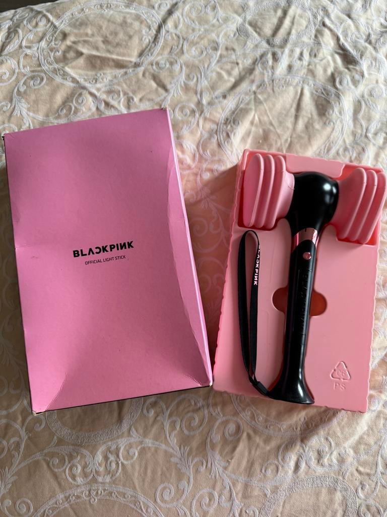 MOET WEG!! Blackpink officieel lightstick, Ophalen of Verzenden, Gebruikt, Gebruiksvoorwerp