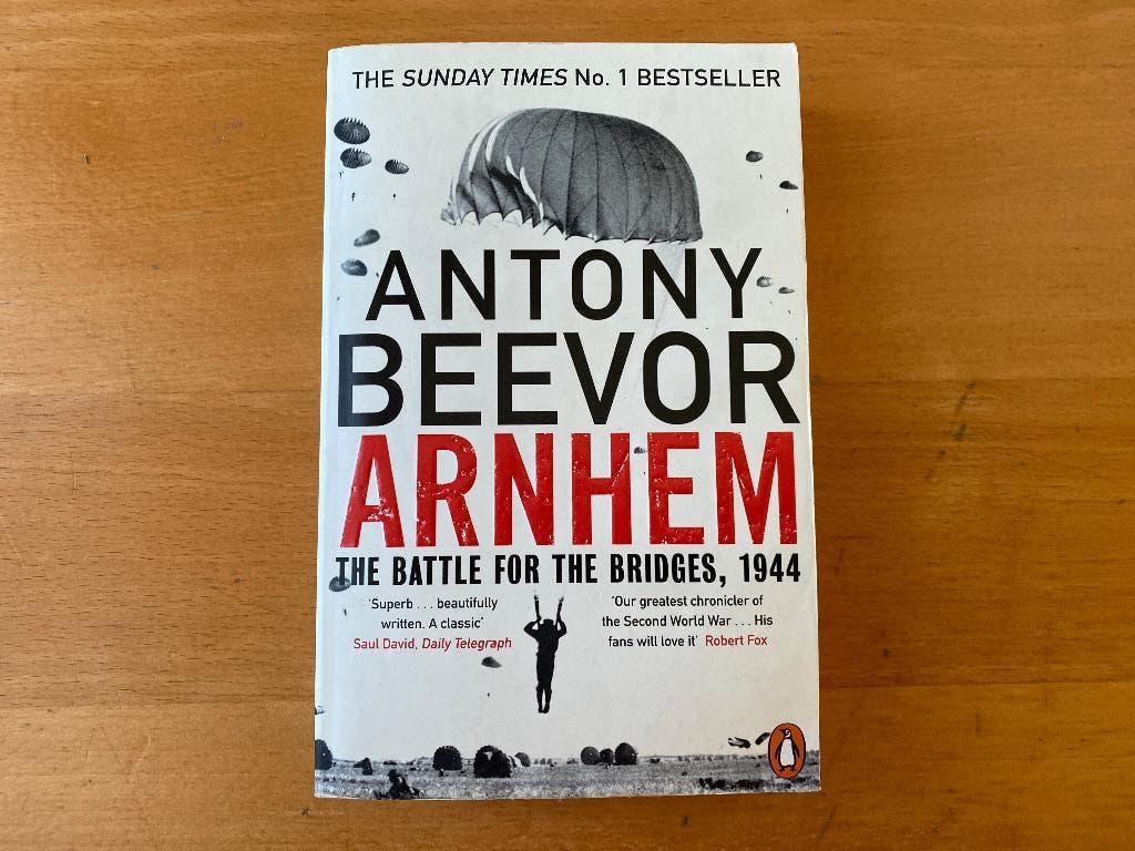Antony Beevor - Arnhem, Ophalen of Verzenden, Tweede Wereldoorlog, Zo goed als nieuw