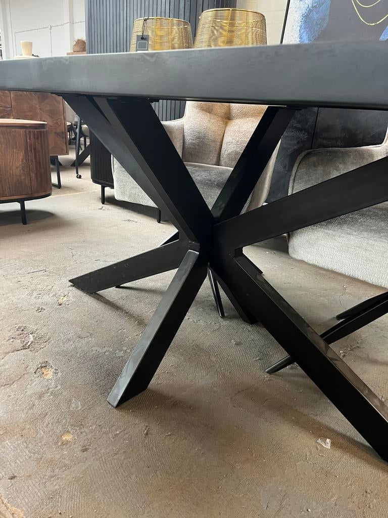 Magazijn leegverkoop eettafel deens ovaal zwart mangohout, Huis en Inrichting, Woonaccessoires | Overige, Hout, Zwart, Nieuw, Ophalen of Verzenden