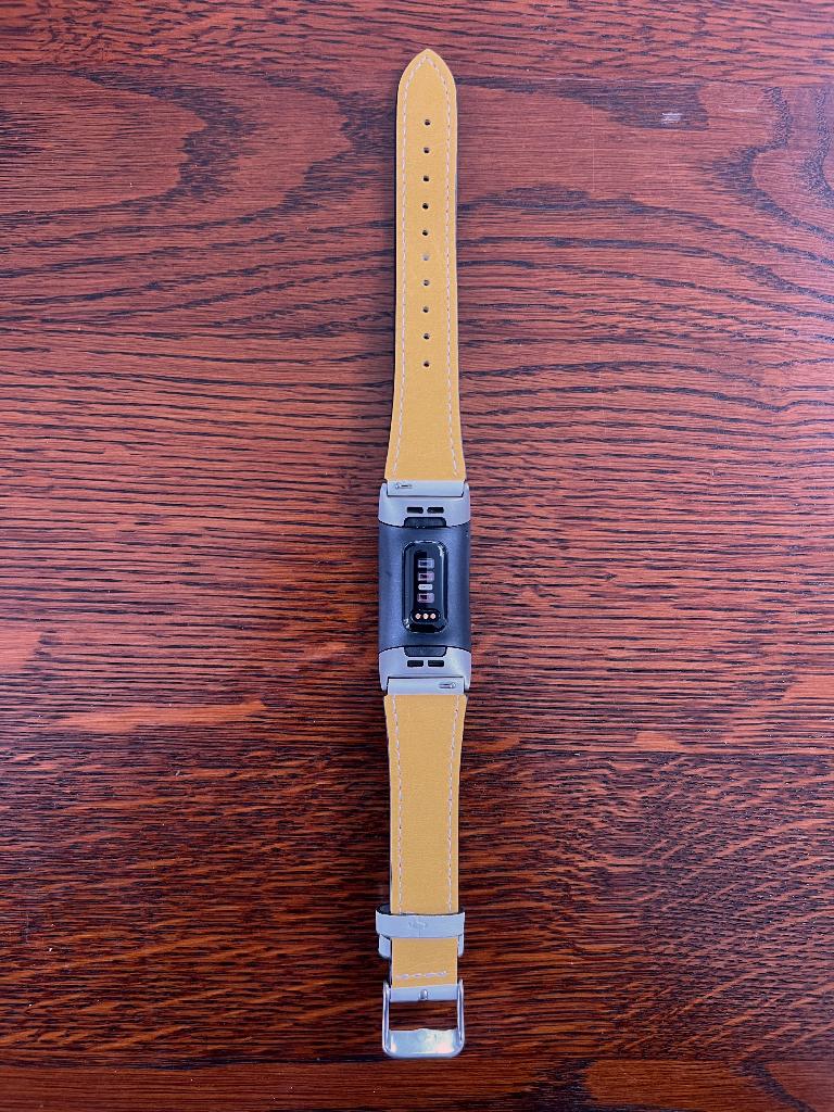 2x Fitbit Charge 4 + doos + 2 opladers, Sieraden, Tassen en Uiterlijk, Activity trackers, Zwart, Ophalen of Verzenden, Zo goed als nieuw