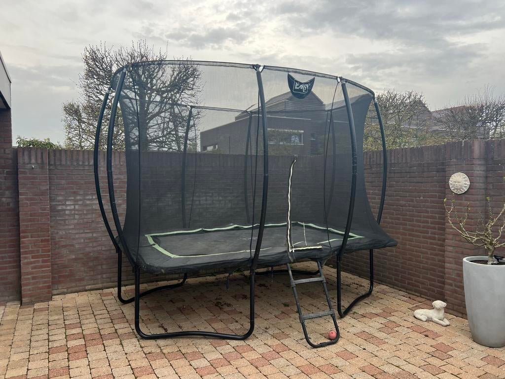 2e hands trampoline met net, Ophalen, Gebruikt