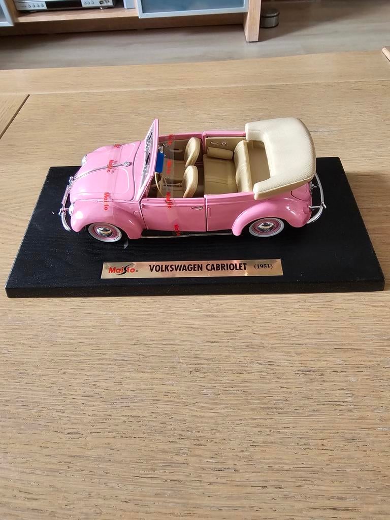 TE KOOP MOOIE MAISTO VOLKSWAGEN CABRIOLET SCHAAL1:18, Hobby en Vrije tijd, Modelauto's | 1:18, Ophalen of Verzenden, Zo goed als nieuw
