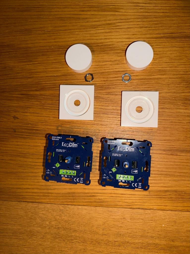 2x Ecodim 11 Multicontrol dimmers., Doe-het-zelf en Verbouw, Ophalen of Verzenden, Zo goed als nieuw, Schakelaar