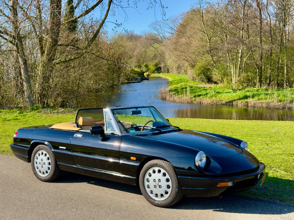 Alfa Romeo Spider 2.0 QV bouwjaar 1991, in bijna nieuwstaat!, Auto's, Alfa Romeo, 1965 cc, Achterwielaandrijving, 4 cilinders