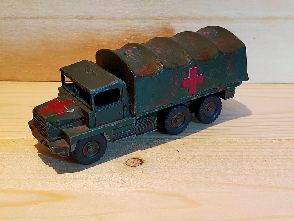Dinky Toys 824 – Berliet Gazelle 6x6 Kaki – 1:43 – Miniature Collection – Occasion
