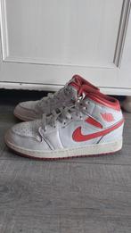 Nike Air Jordan 1 mid 36,5, Nike Air Jordan, Wit, Ophalen of Verzenden, Sneakers of Gympen