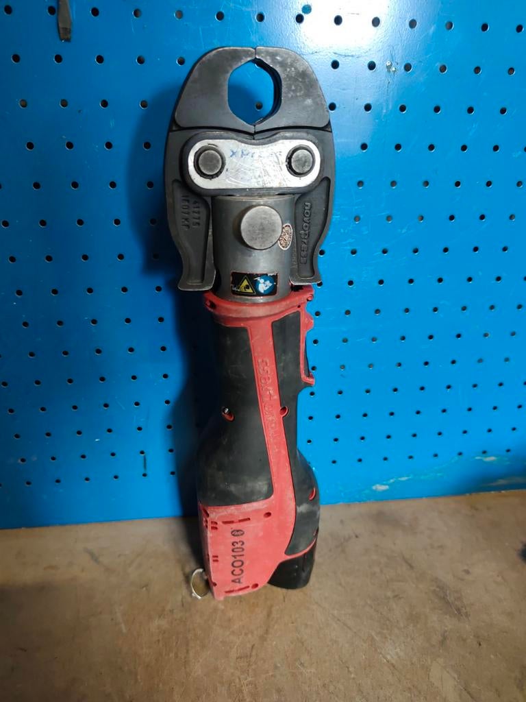 Novopress aco 103 perstang, Doe-het-zelf en Verbouw, Gereedschap | Slijpmachines, Overige typen, Ophalen of Verzenden