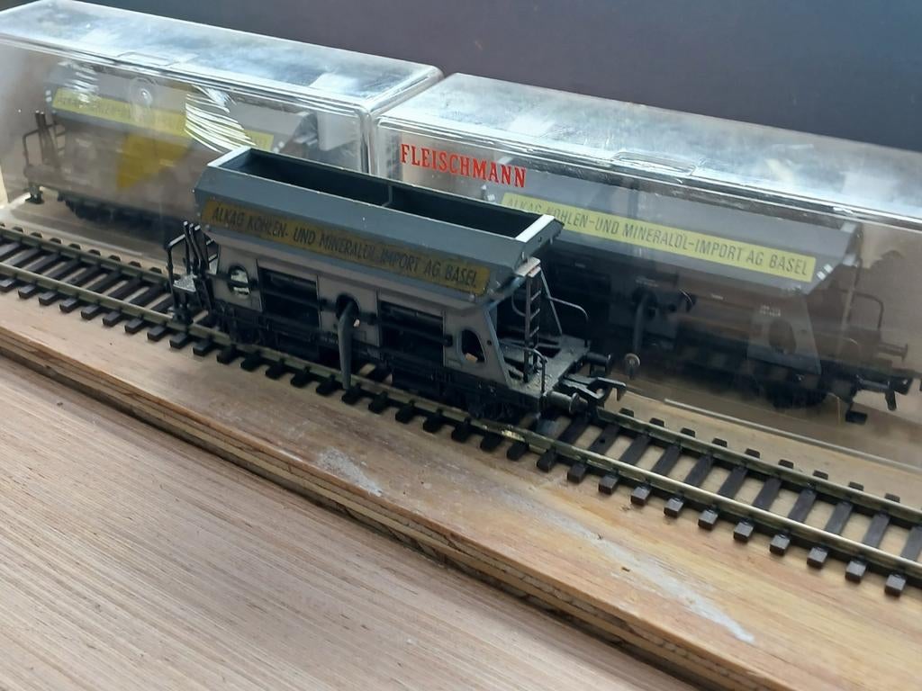 3 Fleischmann kiepwagens (2 nieuw, 1 gebruikt), Ophalen of Verzenden, Nieuw, Wagon, Fleischmann