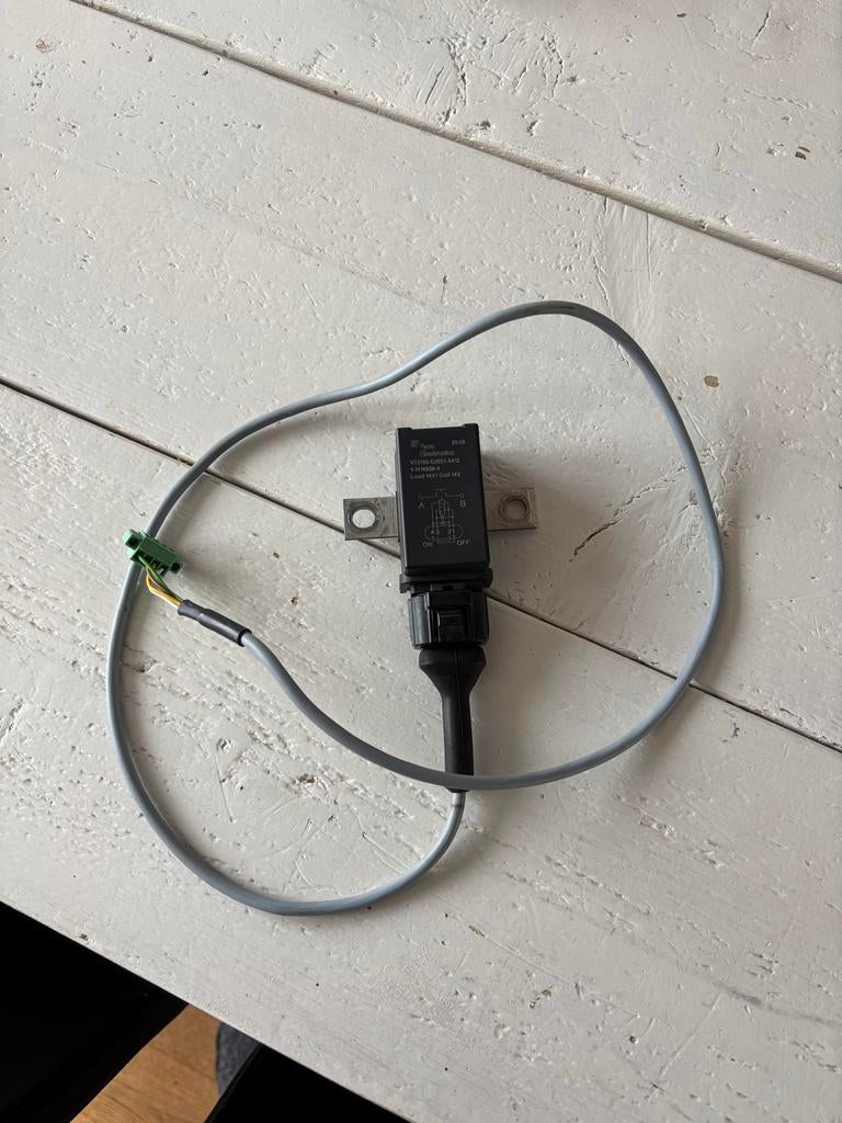 Bi stabel relais voor Nomia super B accu, Caravans en Kamperen, Ophalen of Verzenden, Gebruikt