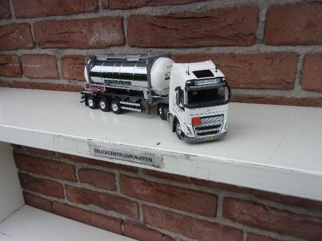 Tekno  Volvo  FH5  Globetrotter  4 x 2  van  Schenk., Hobby en Vrije tijd, Ophalen of Verzenden, Nieuw, Bus of Vrachtwagen, Tekno