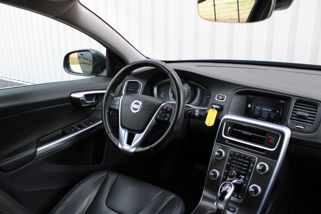 Volvo V60 2.4 D6 Twin Engine Momentum | Cruise control | Cli, Auto's, Volvo, Automaat, 53 km, Vierwielaandrijving, 1880 kg