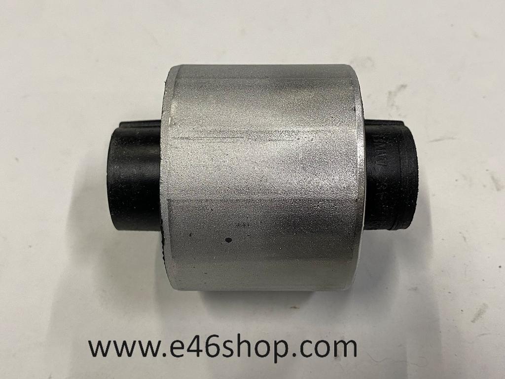 BMW X3 X4 DRAAGARM RUBBER OE 31106786951 NIEUW, -, -, Nieuw, Ophalen of Verzenden