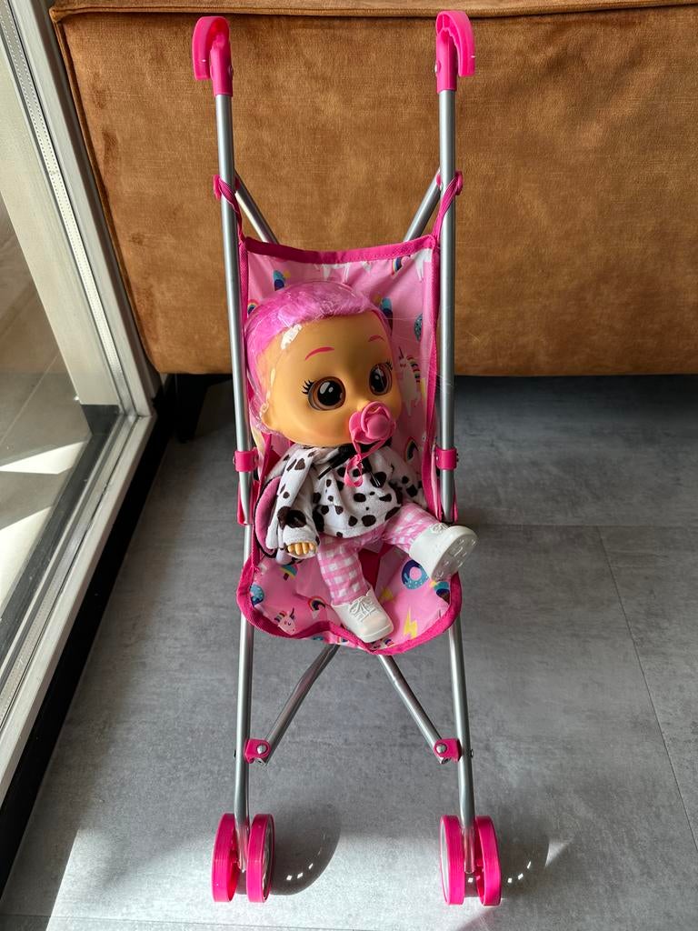 Cry Babies pop met kinderwagen, Kinderen en Baby's, Speelgoed | Poppen, Ophalen, Gebruikt, Babypop