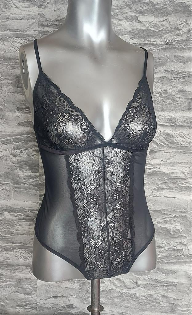 Sexy zwart kanten stringbody M, Kleding | Dames, Ondergoed en Lingerie, Ophalen of Verzenden, Zwart, Body of Korset