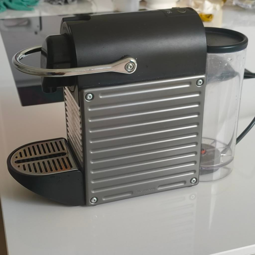 Krups Nespresso Pixie Titanium zgan, Ophalen of Verzenden