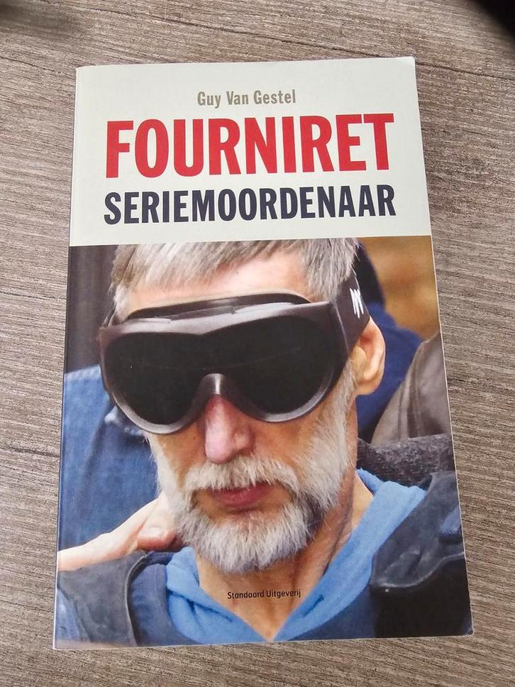 Fourniret: Seriële Moordenaar door Guy Van Gestel, Boeken, Overige Boeken, Gelezen, Ophalen of Verzenden