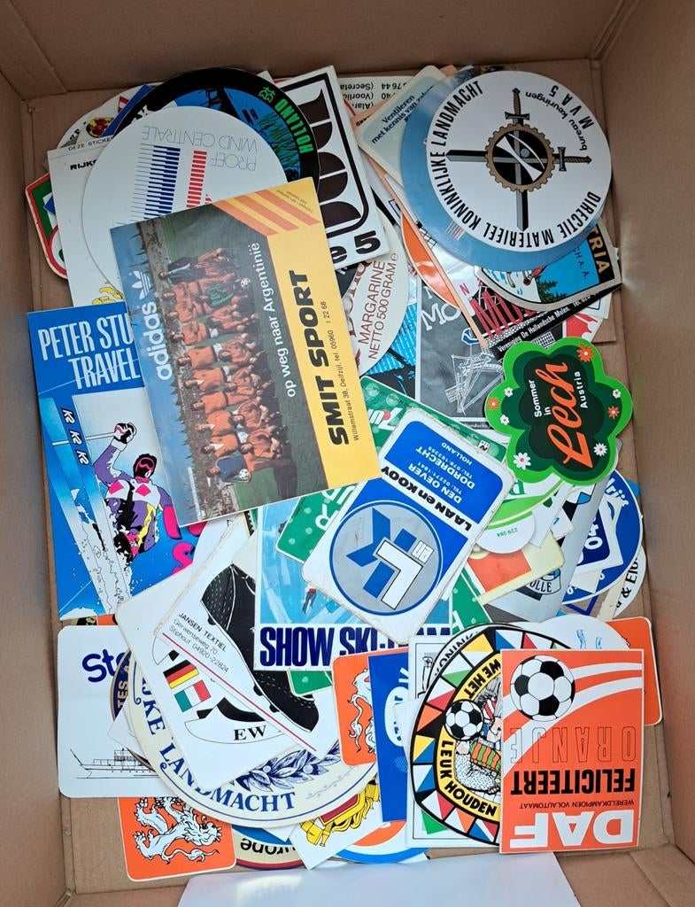 Partij oude stickers doos stickers ruim 5 KG stickers, Verzamelen, Ophalen of Verzenden, Zo goed als nieuw