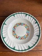 Prachtig Handgeschilderd Vintage Longwy 'Pomone' Diep Bord, Antiek en Kunst, Antiek | Servies los, Ophalen of Verzenden