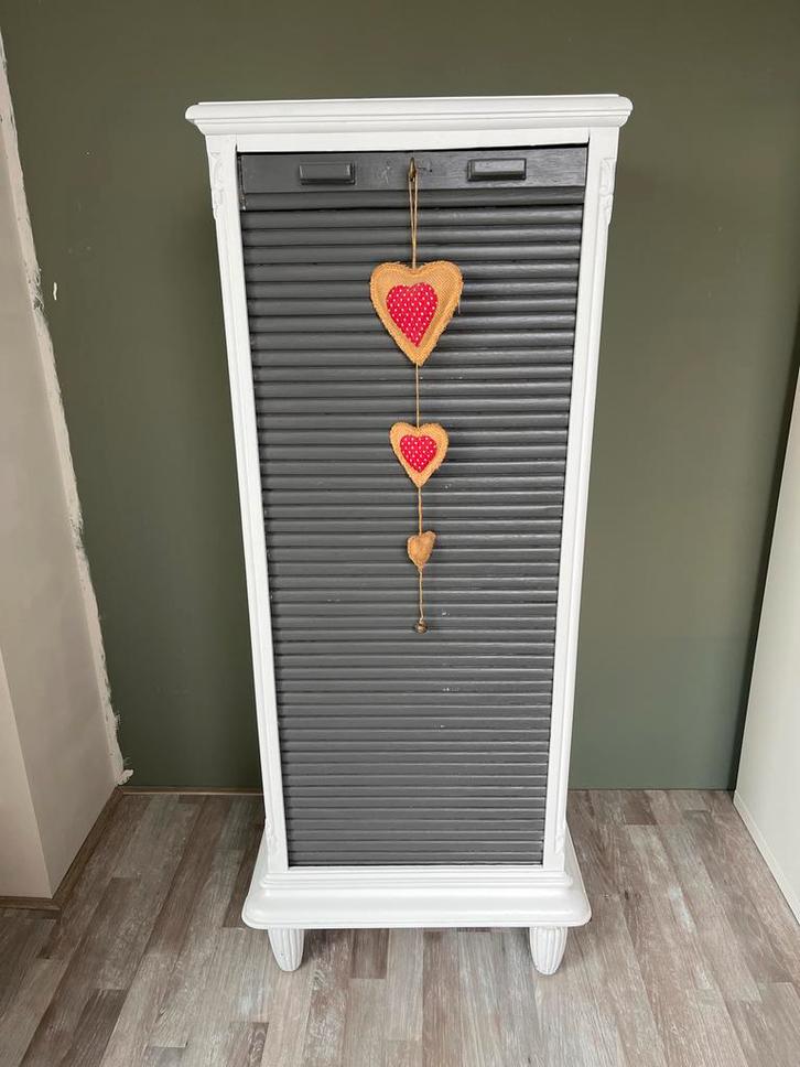 Oude archiefkast met goed werkend rolluik., Antiek en Kunst, Antiek | Meubels | Kasten, Ophalen