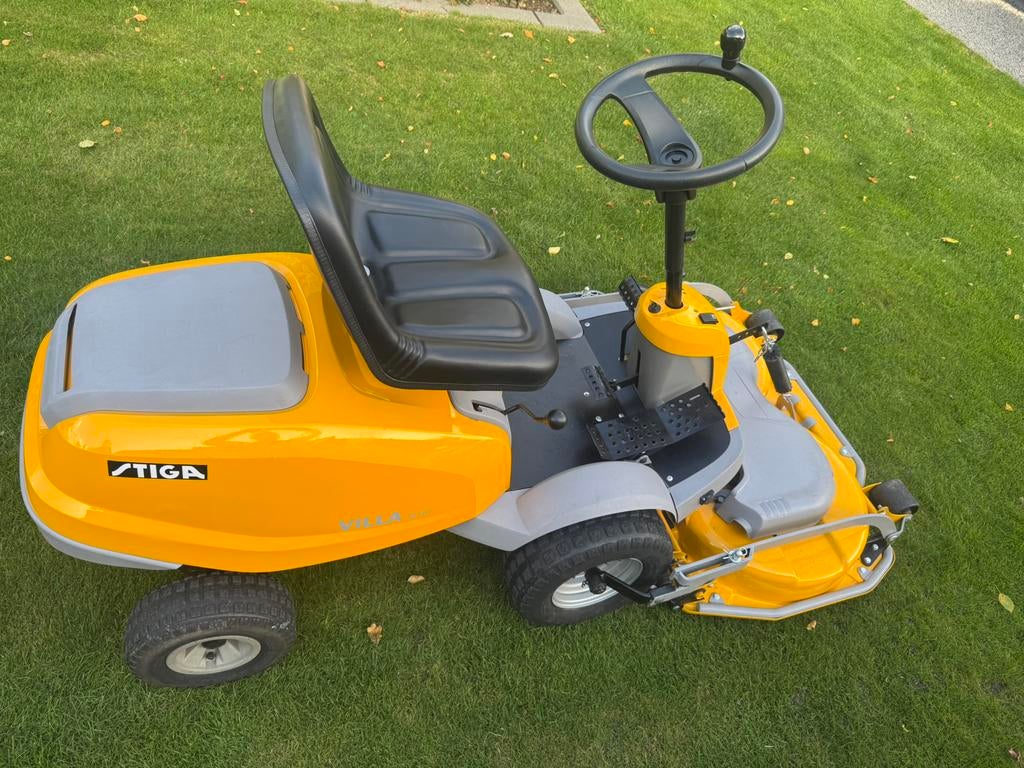 STIGA VILLA SILENT/ 105 CM COMBI MAAIDEK ZITMAAIER, Cirkelmaaier, Ophalen of Verzenden, Zo goed als nieuw, Benzine-grasmaaier