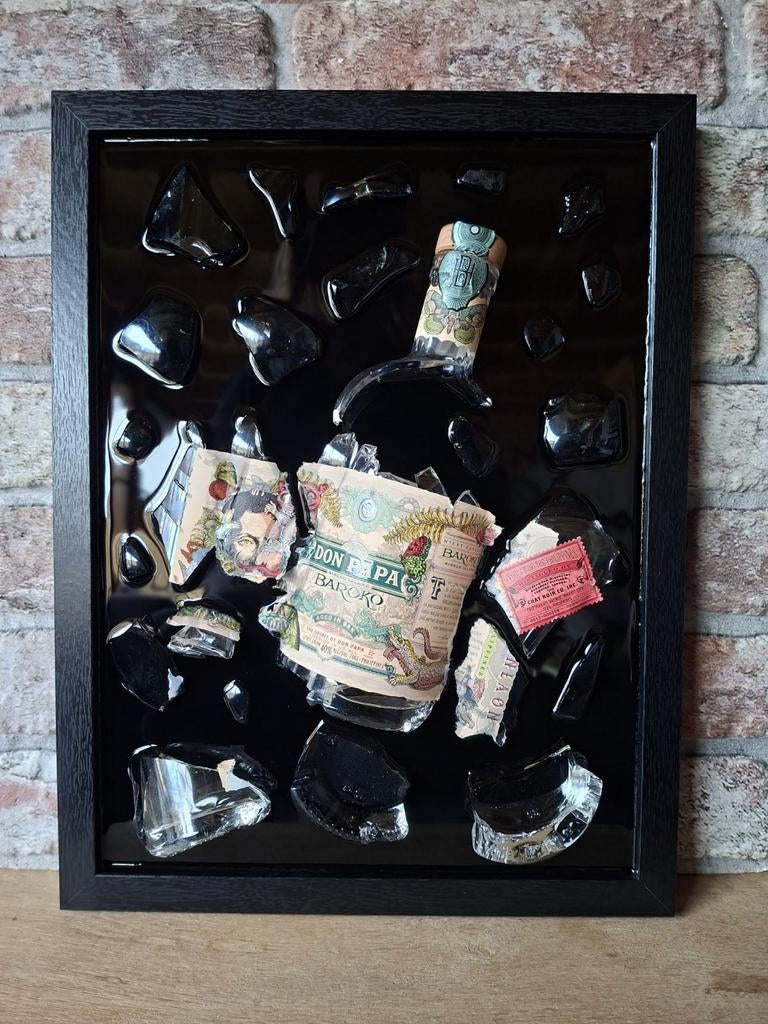 Don Papa fles verwerkt in een lijst met Epoxy, Ophalen of Verzenden