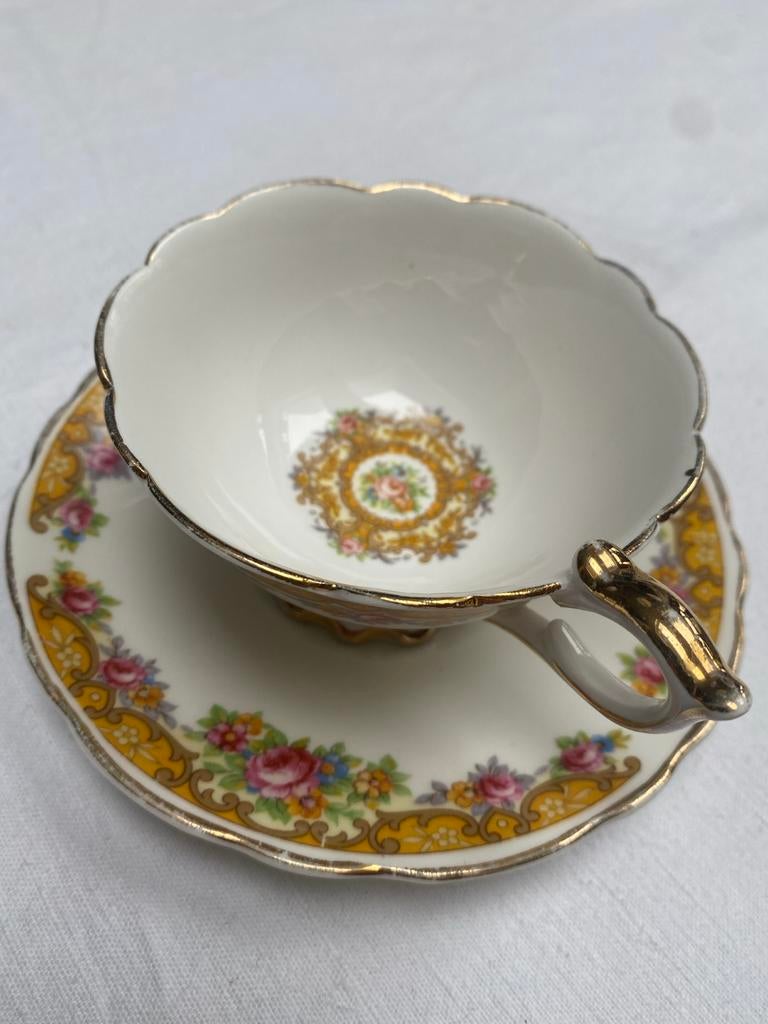 Bone China Theekop en Schotel - C. Hoyng n.v., Antiek en Kunst, Ophalen of Verzenden