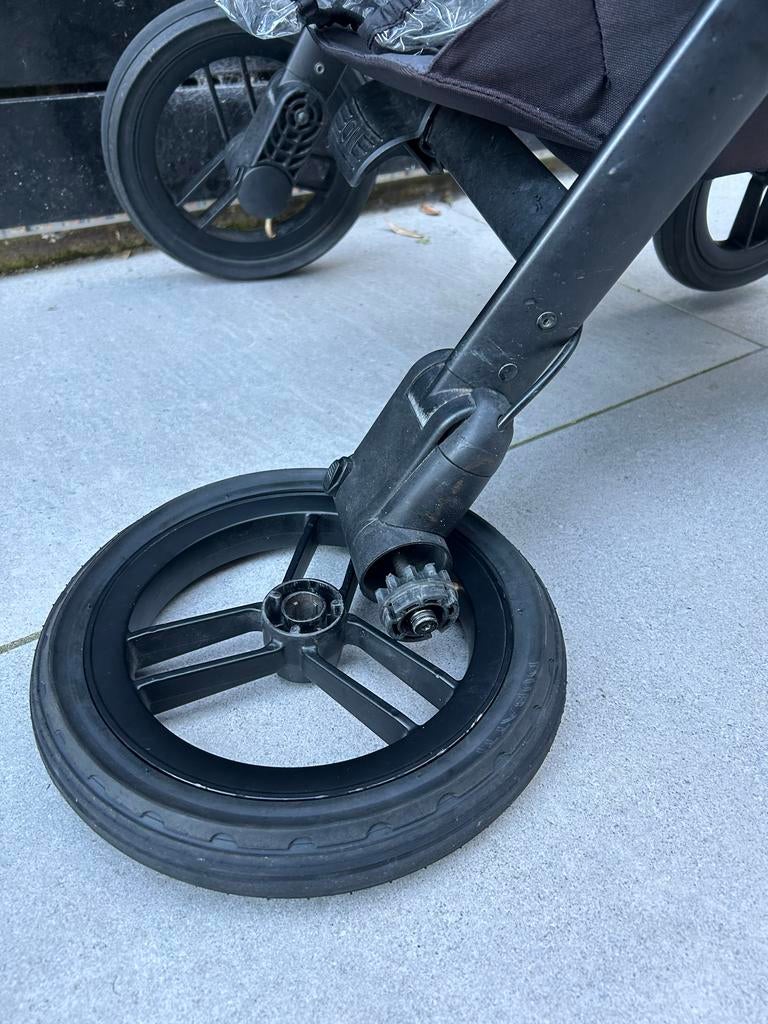 Dubatti kinderwagen met reiswieg - linkerachterwiel defect, Kinderen en Baby's, Kinderwagens en Combinaties, Gebruikt, Ophalen of Verzenden