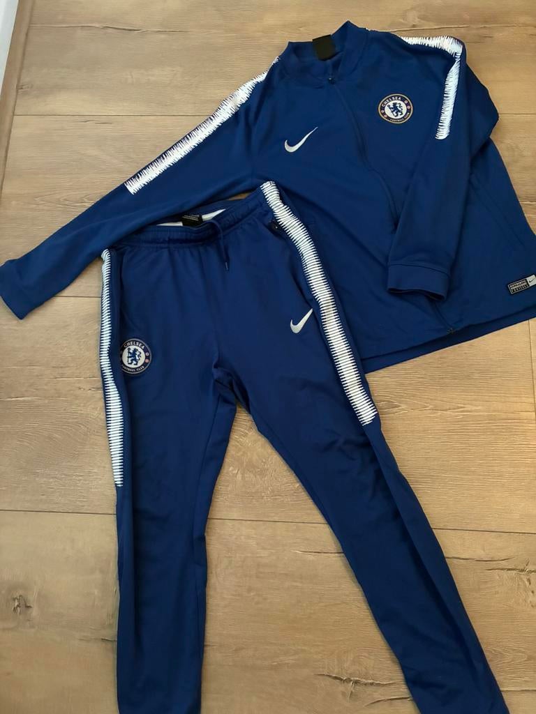 Nike trainingspak 137/147 (m), Ophalen of Verzenden, Jongen of Meisje, Sport- of Zwemkleding