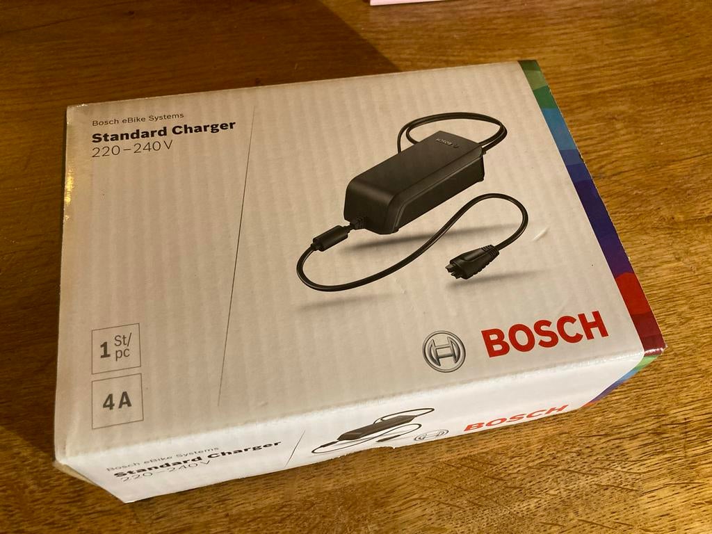 Nieuwe Bosch e-bike oplader 4A, Ophalen of Verzenden, Nieuw
