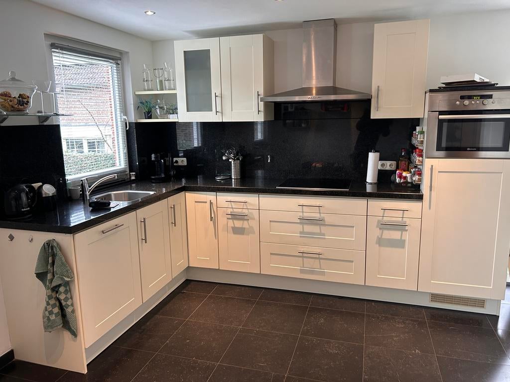 Complete Keuken met graniet blad 320x190 cm (11/12 mei), Ophalen of Verzenden, Zo goed als nieuw, Graniet of Steen, Hoekkeuken