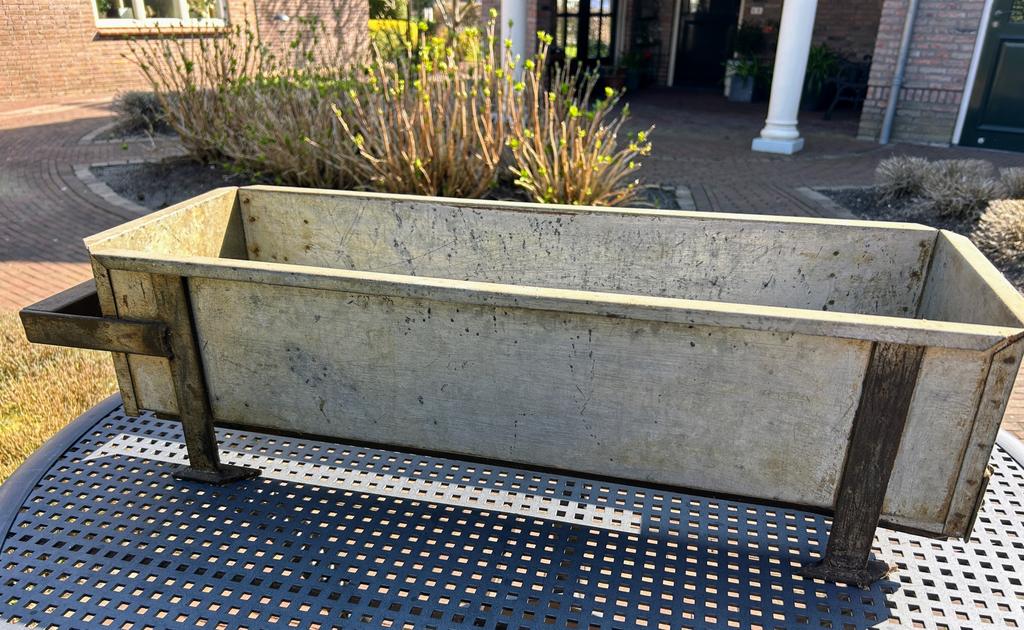 Te koop: verzinkte bloembak zonder bodem €50,00, Ophalen of Verzenden