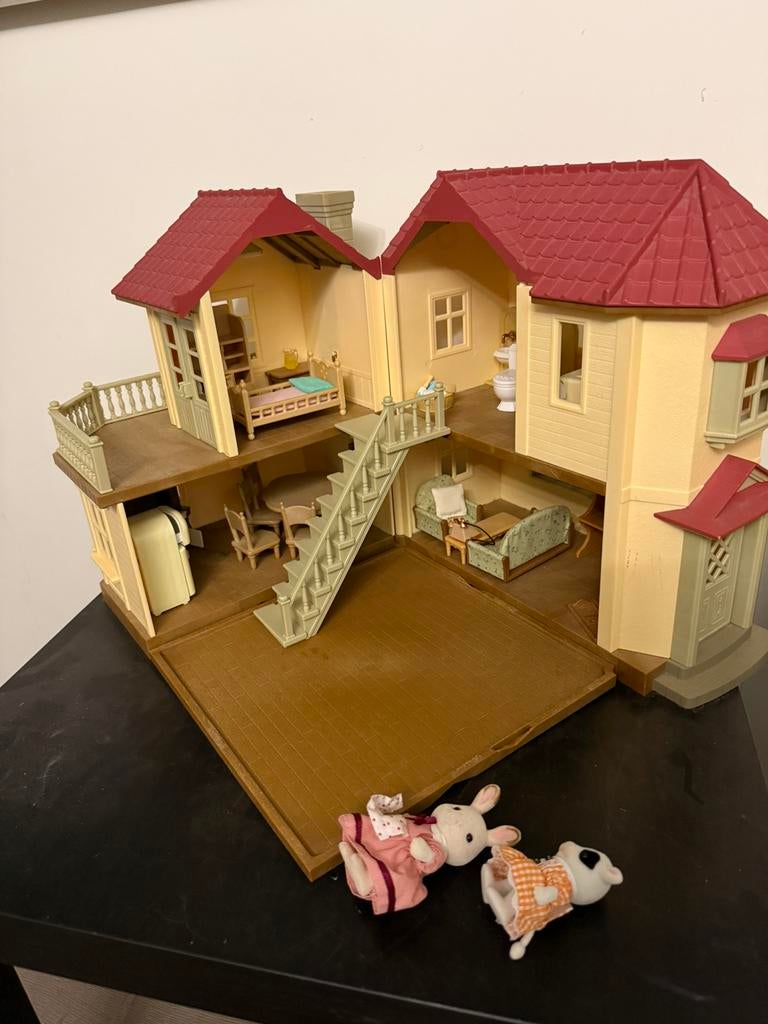 Sylvanian families, Kinderen en Baby's, Speelgoed | Poppenhuizen, Ophalen of Verzenden, Zo goed als nieuw