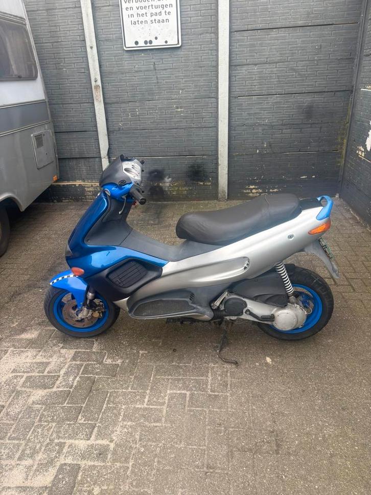 Gilera runner 50cc sp, Fietsen en Brommers, Scooters | Piaggio, Zo goed als nieuw, Overige modellen, Ophalen of Verzenden