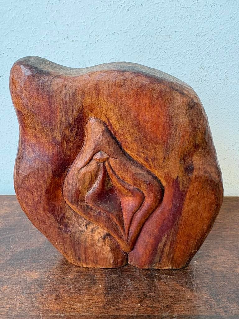 Beeld hout met 2x vagina, Houtsnijwerk, Minder dan 20 cm, Ophalen of Verzenden, Handgemaakt