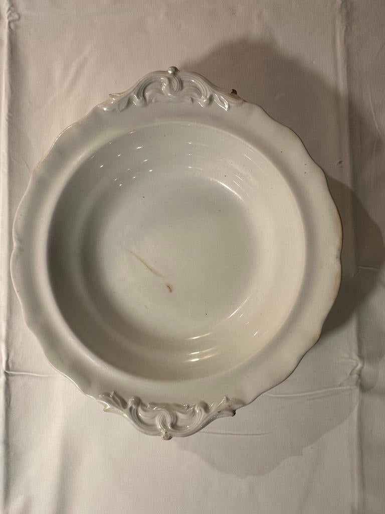 Antieke Regout Maastricht schaal op voet (ca.1860–1875), Verzenden