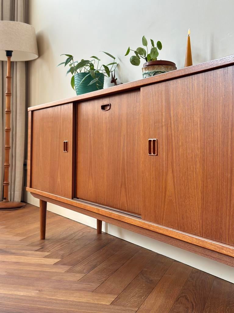 Vintage dressoir lowboard Deens teak hout jaren 50/70, Ophalen, 150 tot 200 cm, Teakhout, 25 tot 50 cm