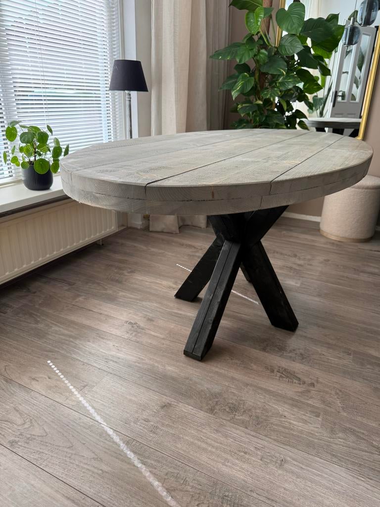 Ovale eettafel met zwart onderstel, Huis en Inrichting, Ophalen, 50 tot 100 cm, Zo goed als nieuw, 150 tot 200 cm