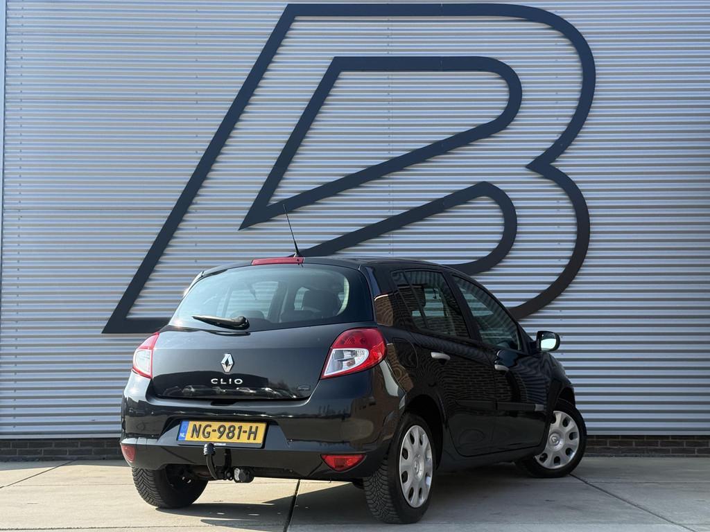 Renault Clio 1.2 Collection 2e Eigenaar|Airco|Cruise|Trekhaa, Voorwielaandrijving, Stof, Gebruikt, 4 cilinders