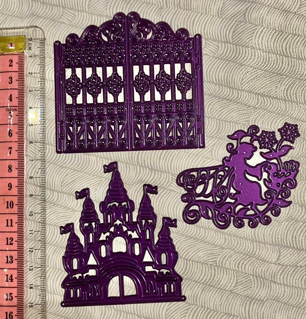 3 Snijmallen sprookjes kasteel nw, Hobby en Vrije tijd, Kaarten | Zelf maken, Ophalen of Verzenden, Nieuw, Overige thema's, Pons of Mal