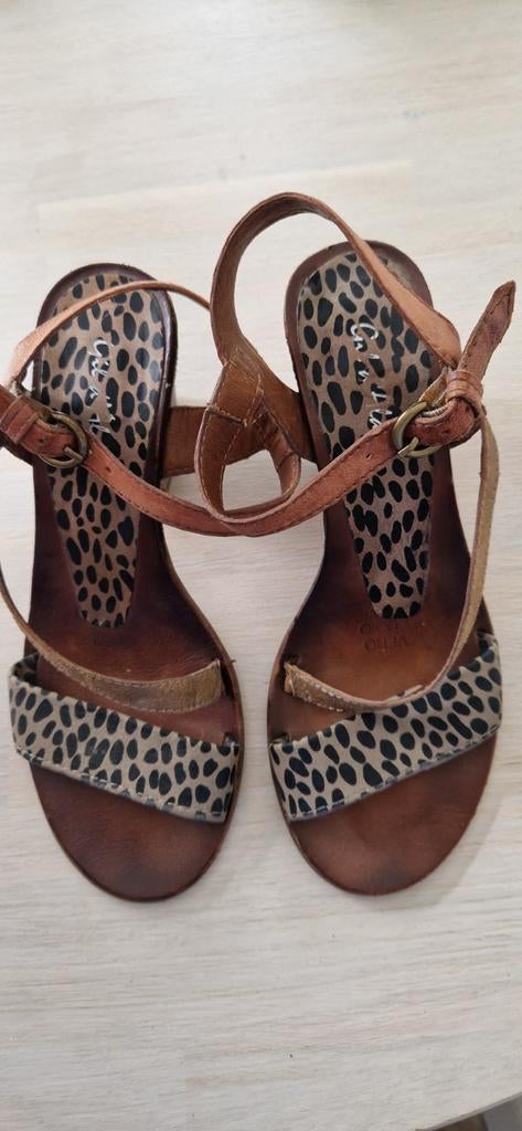 Sandalen met panterprint maat 39, Ophalen of Verzenden, Zo goed als nieuw, Sandalen of Muiltjes