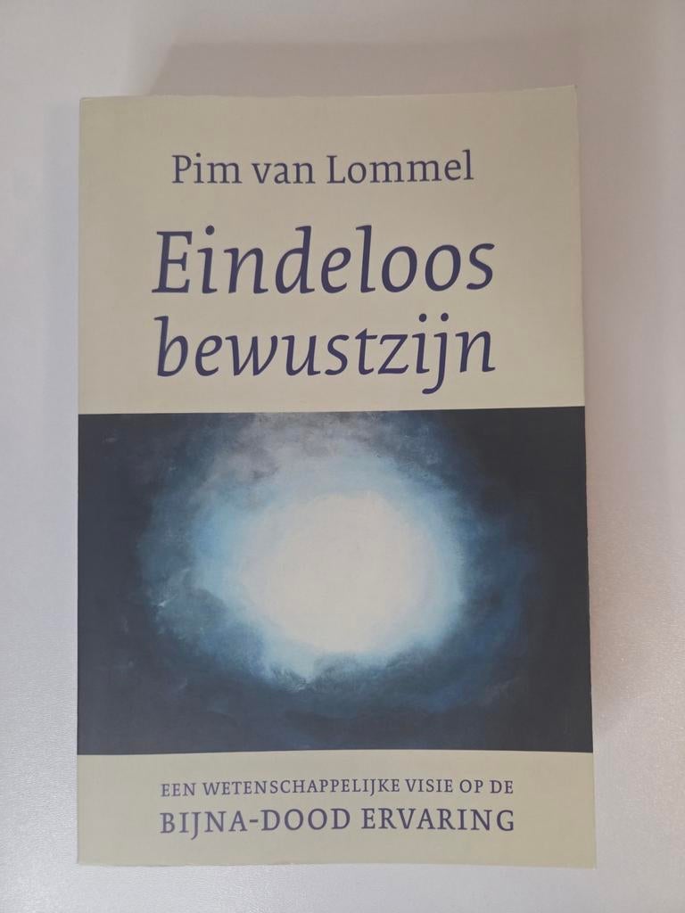 Eindeloos bewustzijn | Een wetenschappelijke visie, Boeken, Achtergrond en Informatie, Spiritualiteit algemeen, Ophalen of Verzenden