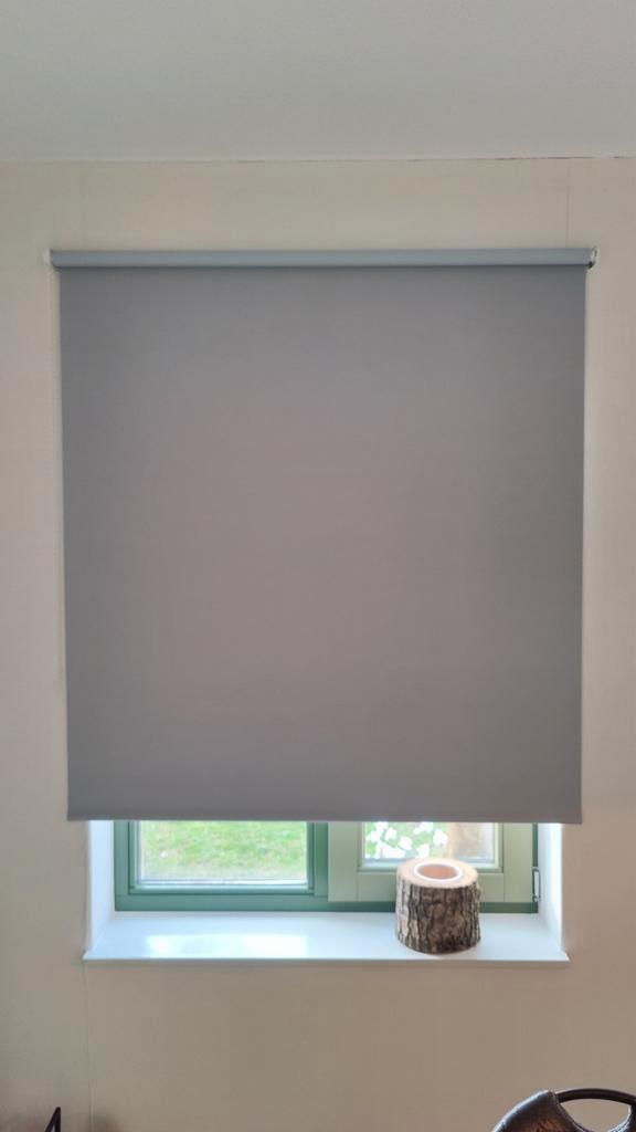 Soluna verduisterend rolgordijn 120x190 cm (BxH), Huis en Inrichting, Stoffering | Gordijnen en Lamellen, Zo goed als nieuw, 200 cm of meer