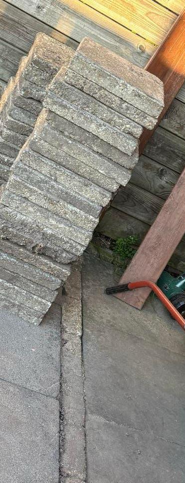 Gratis stenen en tegels voor tuin of oprit, Tuin en Terras, Tegels en Klinkers, Ophalen, Gebruikt, Klinkers, 10 m² of meer