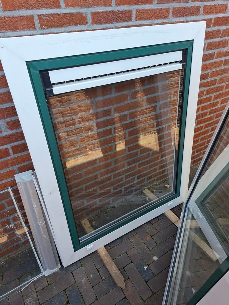 4 draai/kiep kozijnen met dubbel glas, 122x100 cm, Gevelraam of Ruit, Gebruikt, 80 tot 120 cm, 120 tot 160 cm