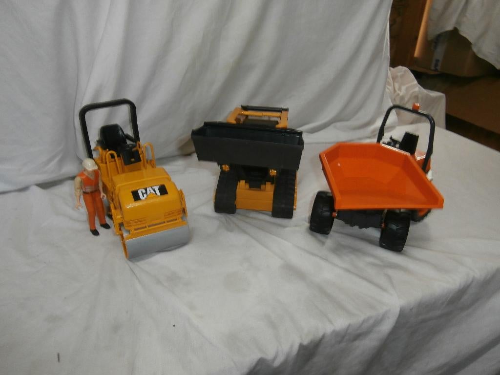 Bruder Wegenbouw machines, Ophalen, Zo goed als nieuw