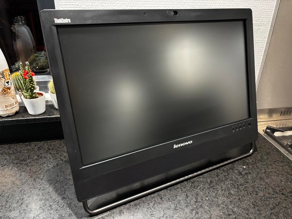 Lenovo ThinkCentre All-in-One, Computers en Software, Desktop Pc's, Zo goed als nieuw, 2 tot 3 Ghz, SSD, 4 GB, Ophalen