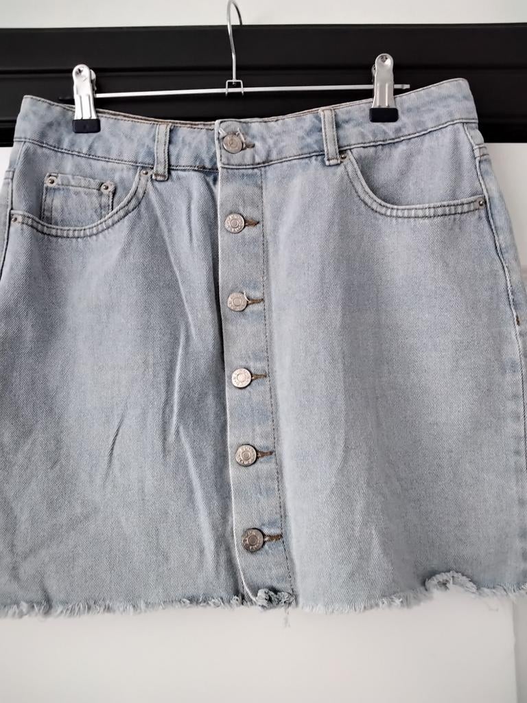 NA-KD spijkerrokje maat 40 in nieuwstaat, Maat 38/40 (M), NA-KD, Blauw, Ophalen of Verzenden