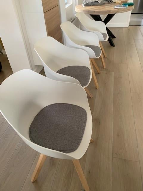 Eetkamer kuipstoelen (Wit), Huis en Inrichting, Stoelen, Wit, Zo goed als nieuw, Vier, Ophalen