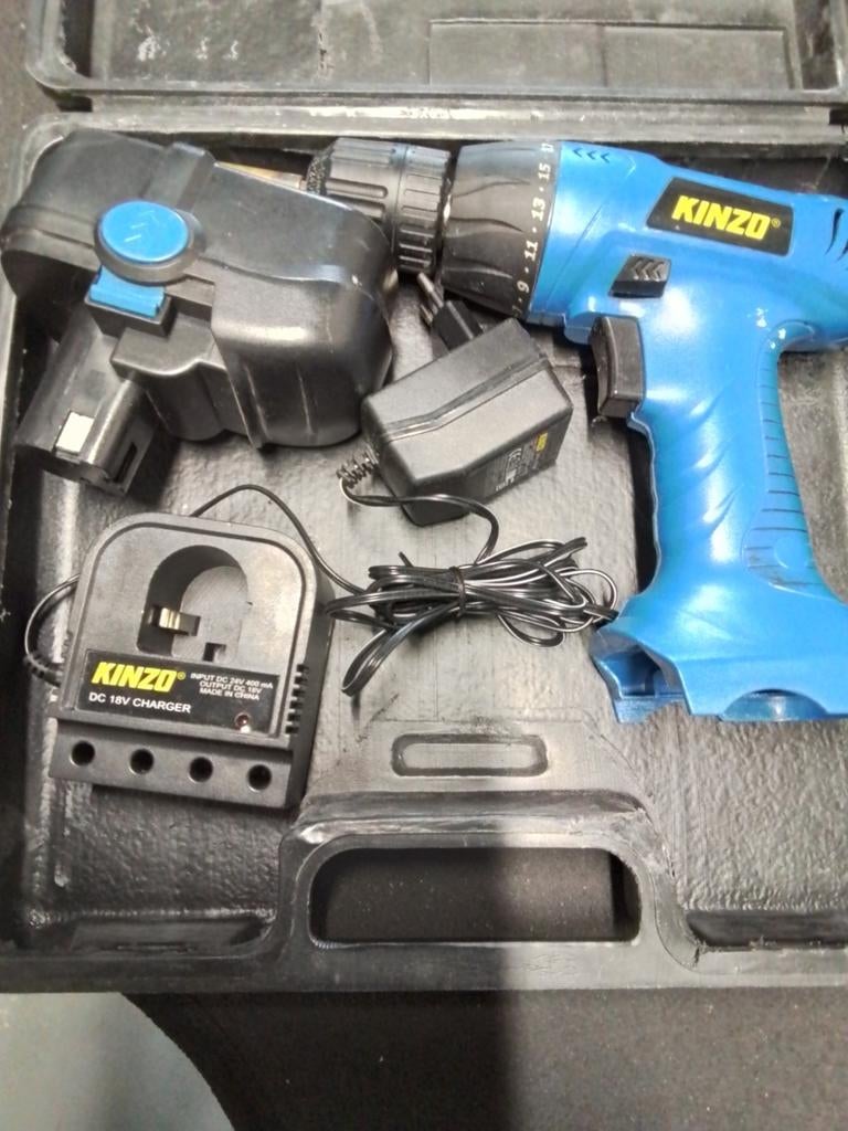 Accuboor - Complete set met lader en accu, Ophalen, Gebruikt, Variabele snelheid, Boor- en Schroefmachine